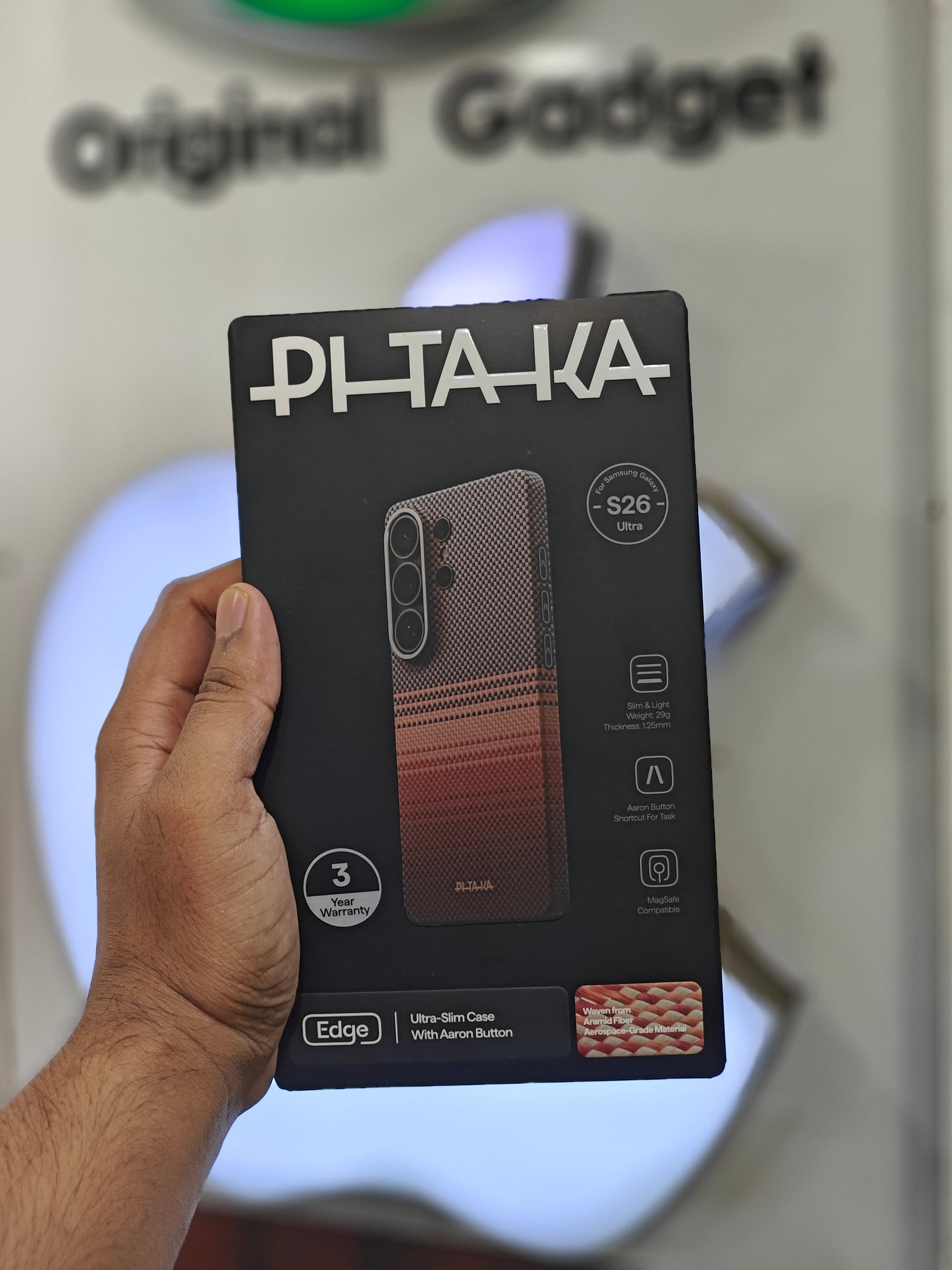 Pitaka Edge Case With Aaron Button for Galaxy S26 Ultra