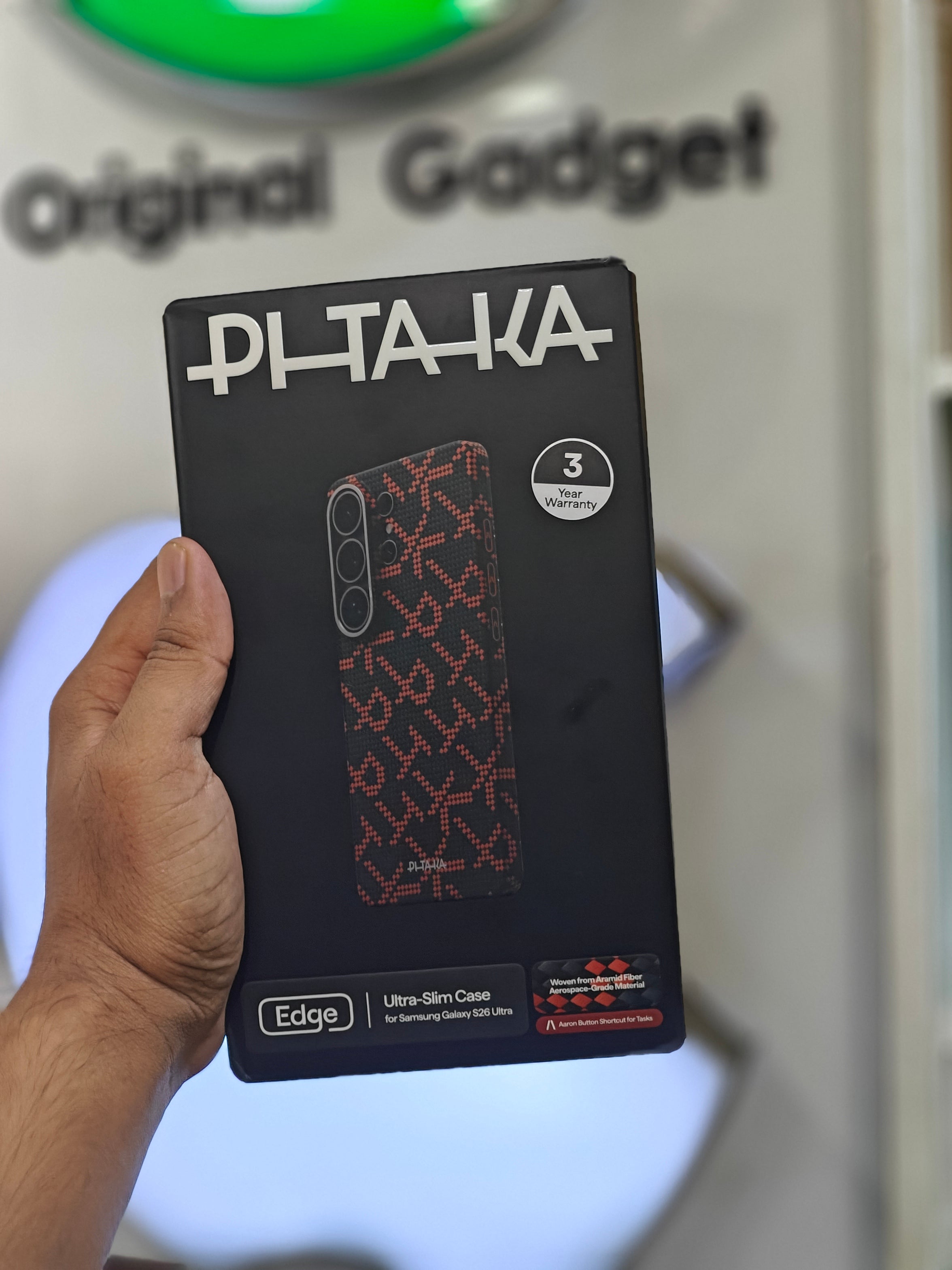 Pitaka Edge Case With Aaron Button for Galaxy S26 Ultra